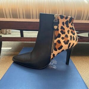 Pedro Miralles Leather Animal Print Heeled Booties 39 (worn once) STUNNING!